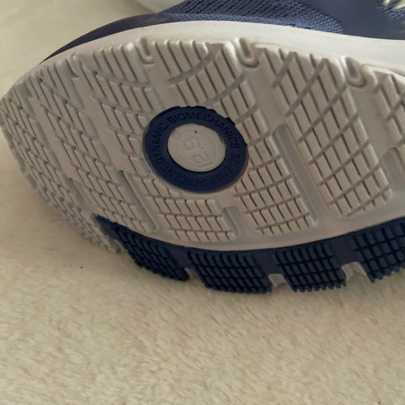 Women’s Reebok 6.5 NWT - Picture 6 of 6